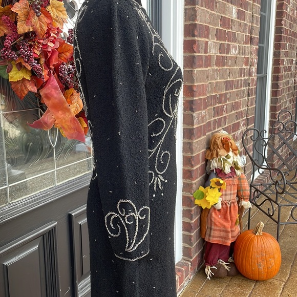 Gene Shelly Vintage 60’s Beaded/Wool gown - Picture 5 of 12